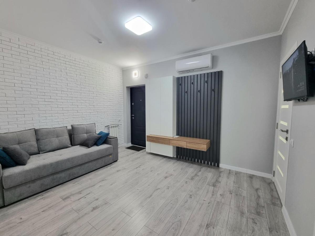 Center, Albisoara Str., 1Bedroom And Living With Balcony Chisinau Luaran gambar